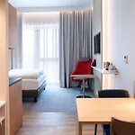 Express & By Ihg Hotel 3*