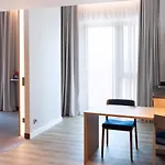 Express & By Ihg 3*