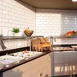 Express & By Ihg 酒店
