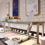 Express & By Ihg 酒店