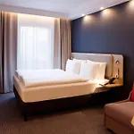 Express & By Ihg 3*