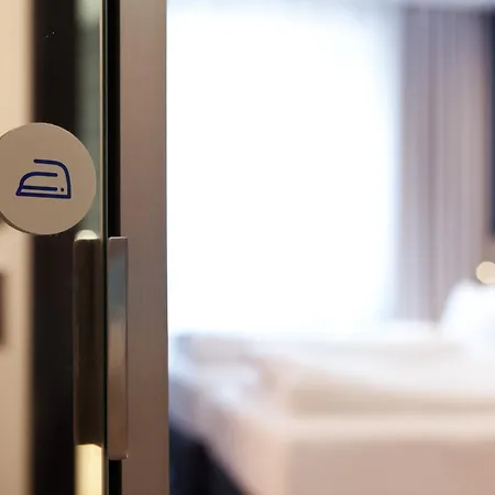 Hotel Express & By Ihg 3*