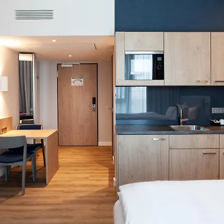 Aparthotel Express & By Ihg