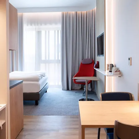 Express & By Ihg Aparthotel 3*