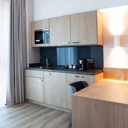 Express & By Ihg Aparthotel 3*