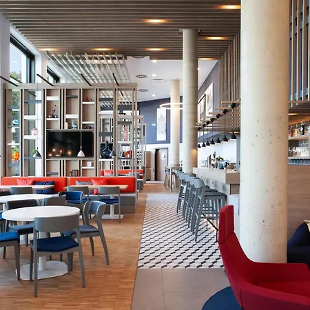Express & By Ihg