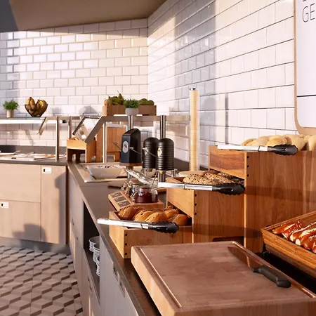 Express & By Ihg 호텔 *