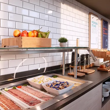 Express & By Ihg Hotel *