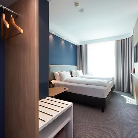 Express & By Ihg Hotel