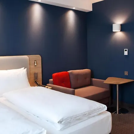 Express & By Ihg
