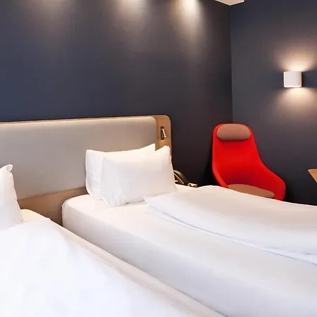 Express & By Ihg Otel