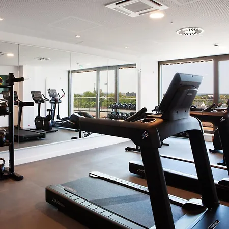 Express & By Ihg Hotel *