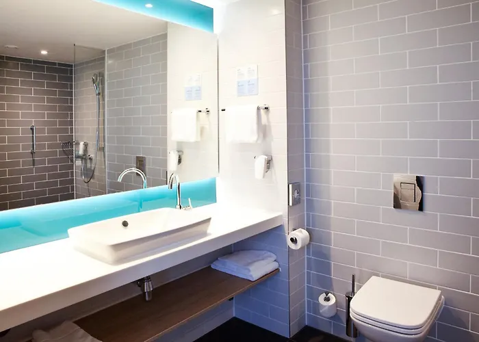 酒店 Express & By Ihg *