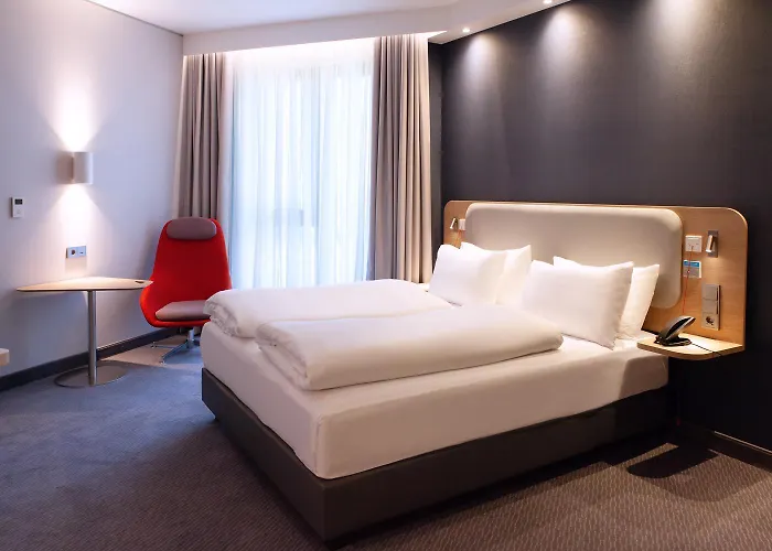 酒店 Express & By Ihg *