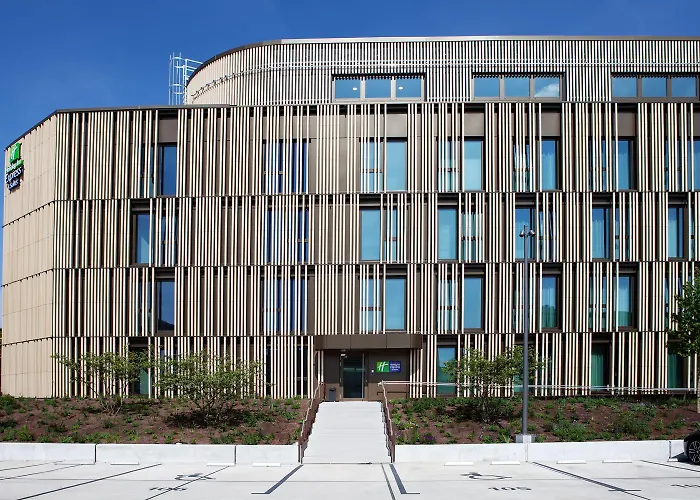 Express & By Ihg 酒店