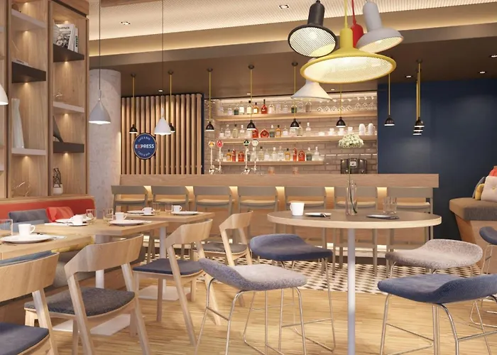 Express & By Ihg 酒店 *