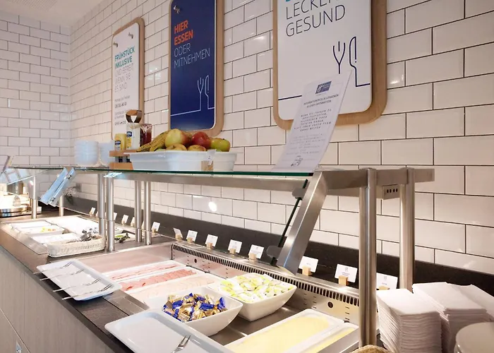 Express & By Ihg 酒店