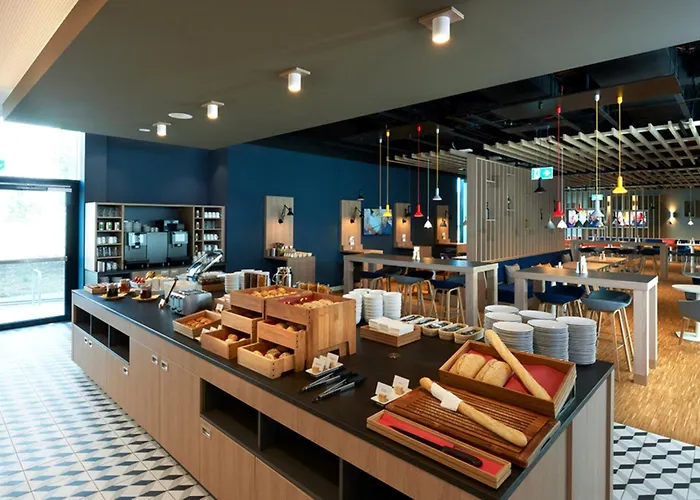 酒店 Express & By Ihg *