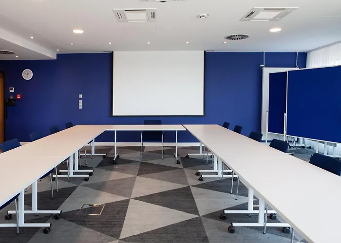 Express & By Ihg 酒店 *