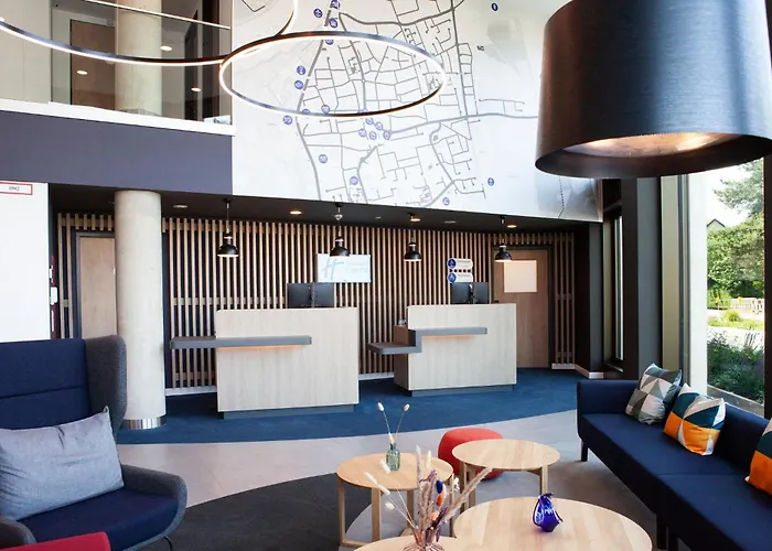 酒店 Express & By Ihg *